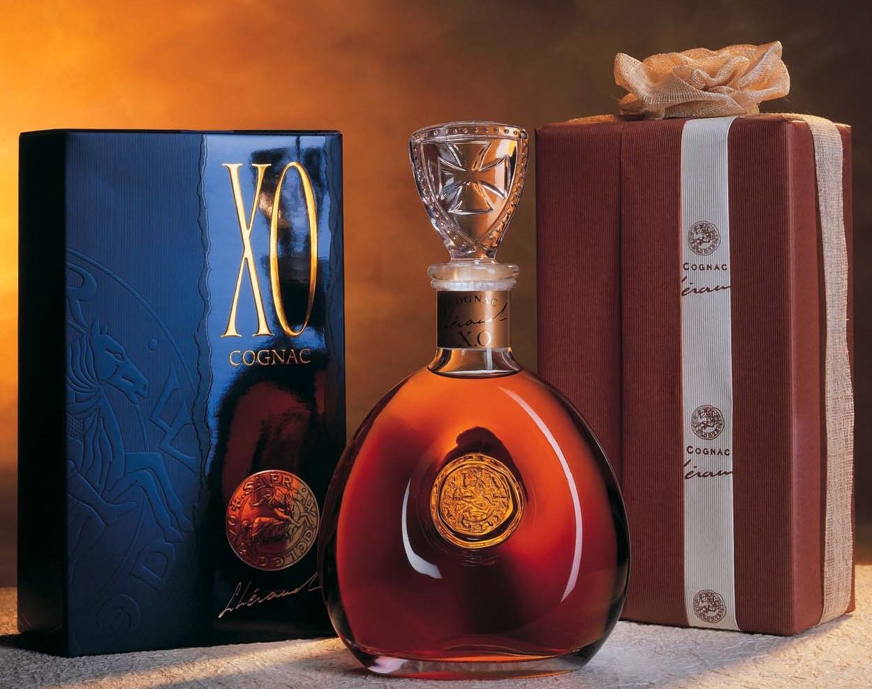 Cognac xo цена. Cognac Lheraud XO Charles VII. Коньяк Lheraud XO. Коньяк французский «Lheraud Cognac XO. Коньяк Курвуазье Реми.